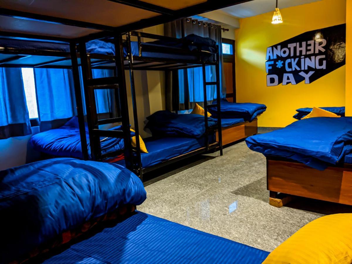 Nomads Hostel Tosh Zewnętrze zdjęcie